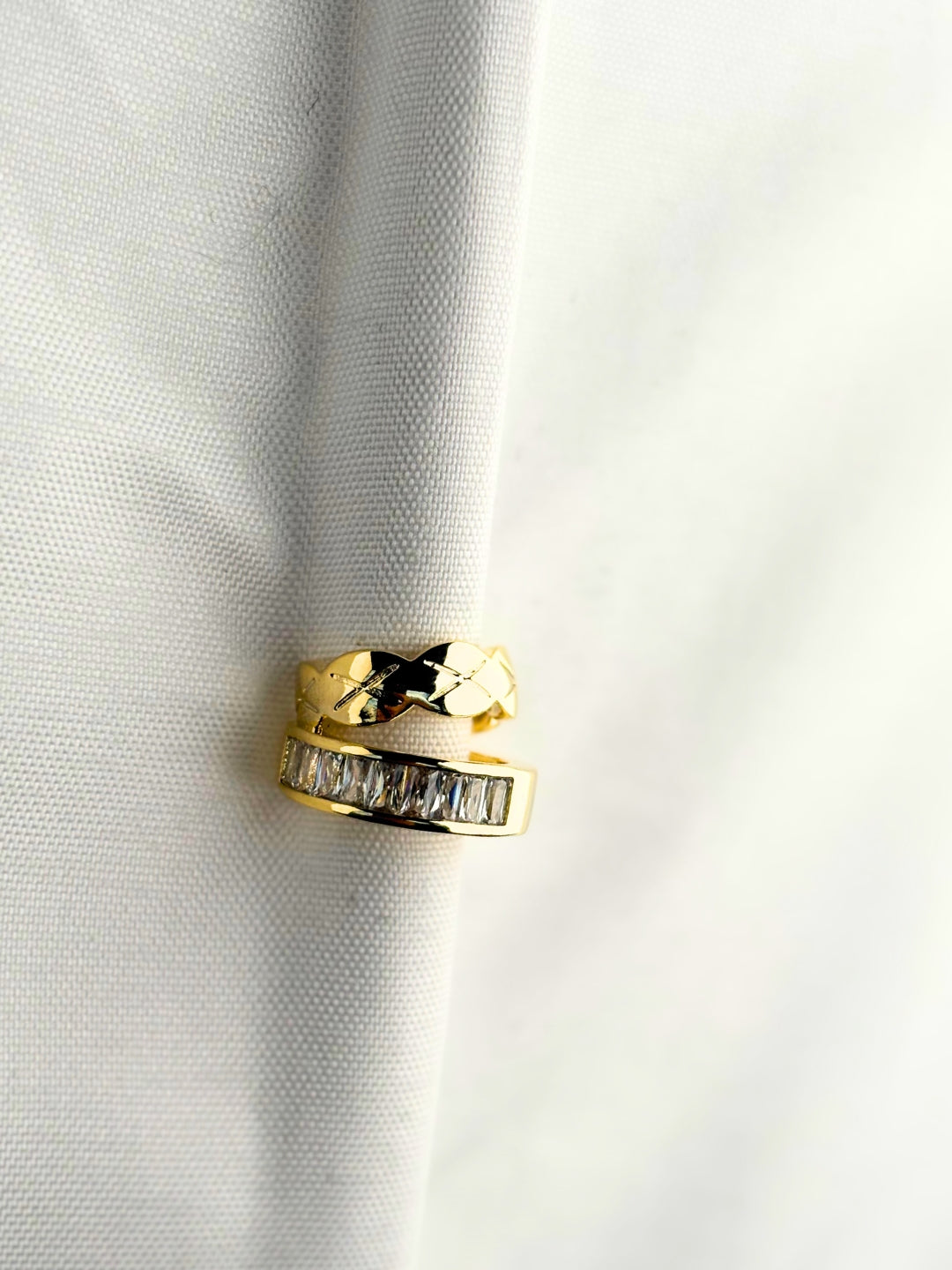 Ear cuff Cadena Brillante Dorada